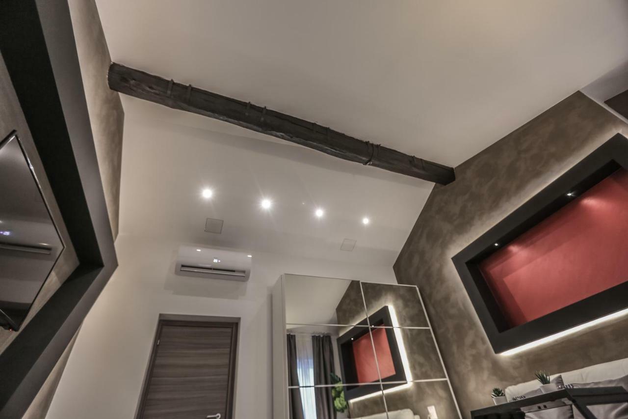 Stylish Near Duomo Apartment Mailand